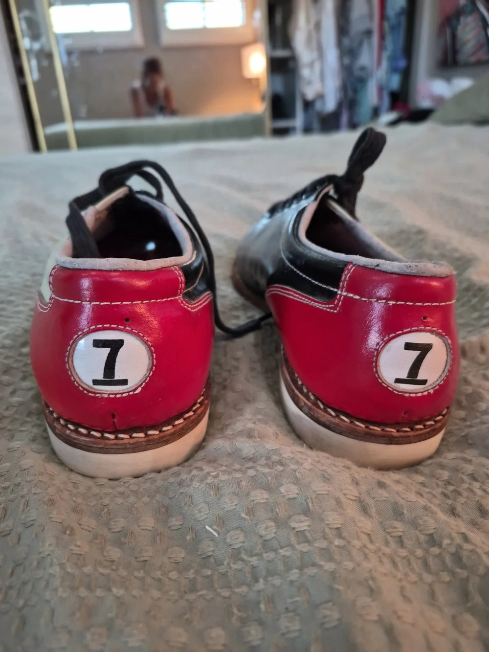 Men's  Brunswick Classic Bowling Shoes,Two-Tone Black &  Red  7.5